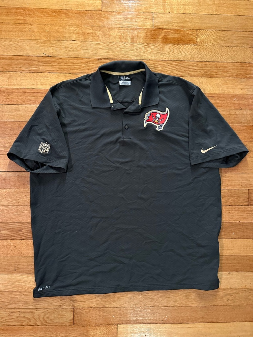 Nike Men's Dri-FIT Short Sleeve Golf Polo Shirt  Tampa Bay Buccaneers. Gray XXL